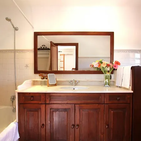 Seguinot Villa *